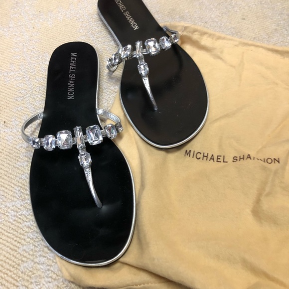 Sandals - Picture 1 of 3